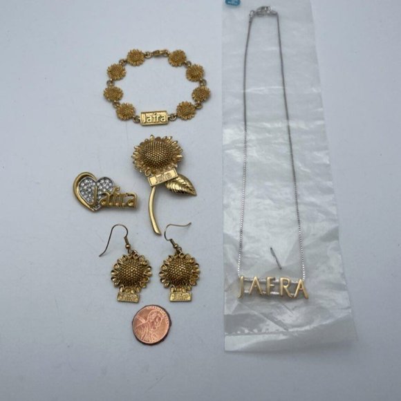 5 Pieces Jafra Gold Tone Elegant Sunflower Bracelet,Earring's,Brooch Jewelry Set - Picture 5 of 6